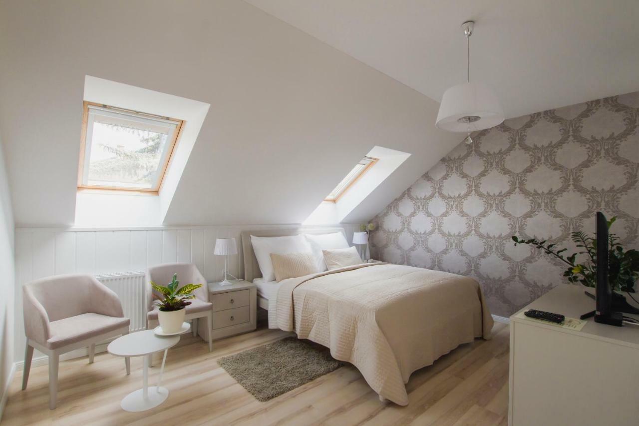 Penzion Kuria Nové Mesto nad Váhom Exterior foto