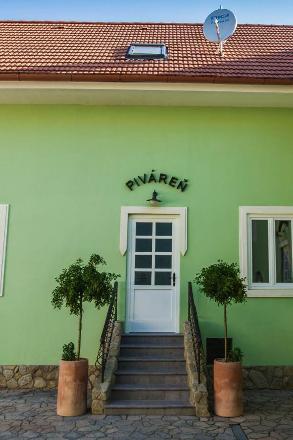 Penzion Kuria Nové Mesto nad Váhom Exterior foto