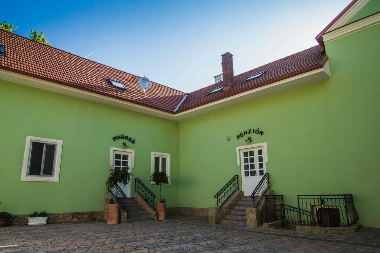 Penzion Kuria Nové Mesto nad Váhom Exterior foto